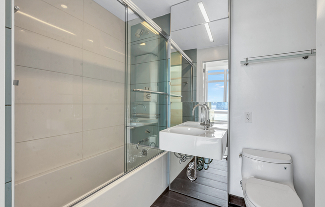 3 beds, 2.5 baths, $17,500, Unit PH2