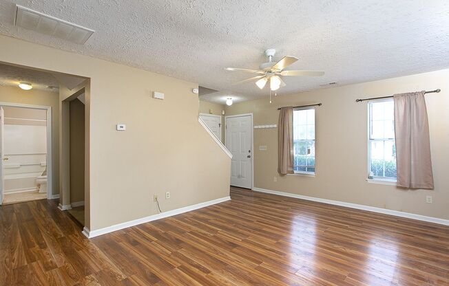 Available 8/10 - Adorable 3 Bed, 2 Bath Home in Berkshire Downs!
