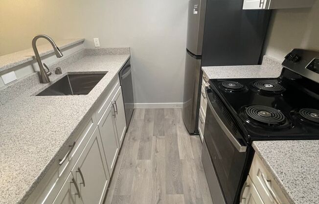 1 bed, 1 bath, 800 sqft, $1,425, Unit 5