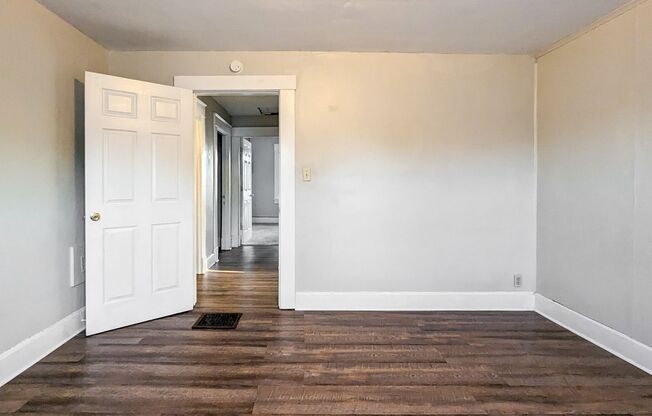 1 bed, 1 bath, 766 sqft, $750, Unit 1900 1/2 W Jackson St.