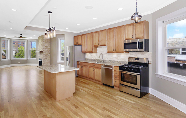 4918 S SAINT LAWRENCE AVE