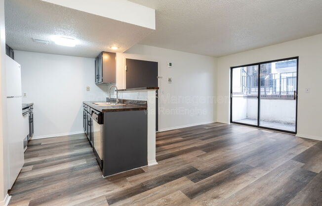 Studio, 1 bath, 384 sqft, $595, Unit 2110