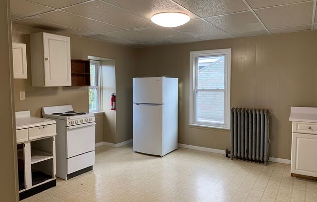 1 bed, 1 bath, $850, Unit 215 C