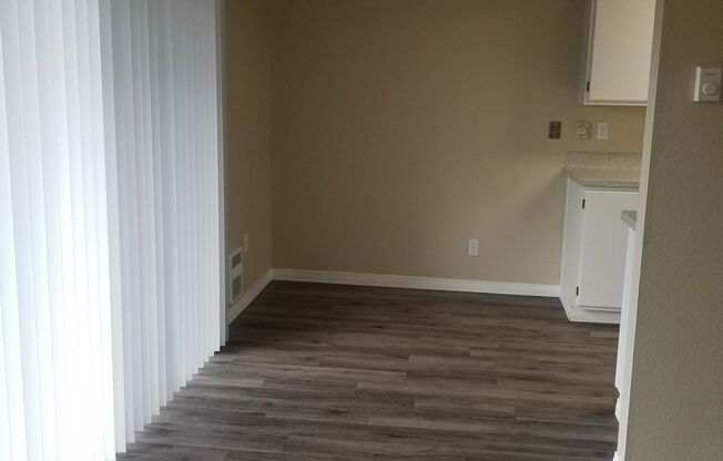 1 bed, 1 bath, 690 sqft, $1,180