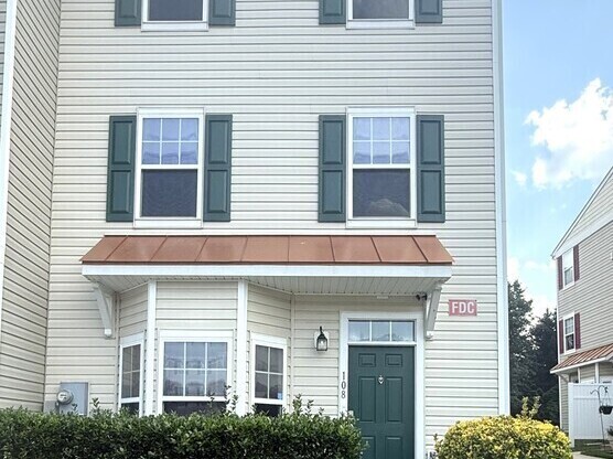 2224 VLY EDGE DR