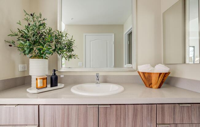 2 Bdrm-29.jpg