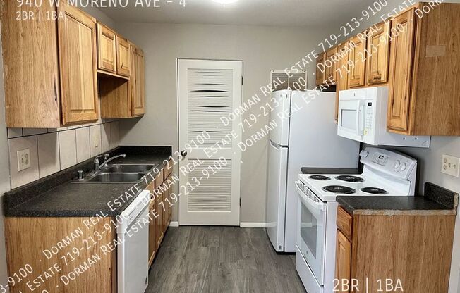 940 W MORENO AVE
