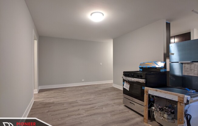 530 W Surf St 512
