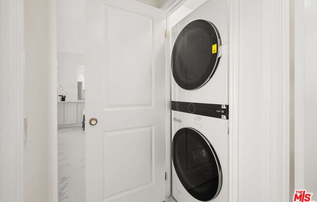 2 beds, 2 baths, 1,410 sqft, $6,500, Unit 5G