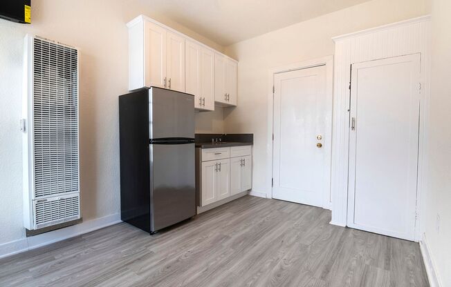 Studio, , 129 sqft, $845, Unit 821-10