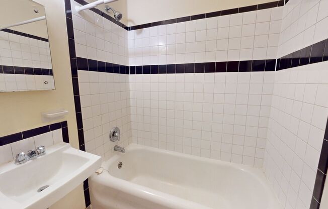 1 bed, 1 bath, 600 sqft, $1,795, Unit 301