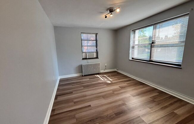 2 beds, 1 bath, 800 sqft, $1,790, Unit 6230 Fifth Ave. #120D