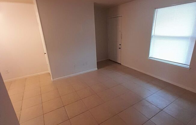 1 bed, 1 bath, 750 sqft, $669, Unit 17