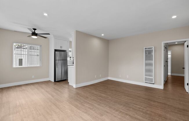 2 beds, 1 bath, 720 sqft, $2,500, Unit Unit #4