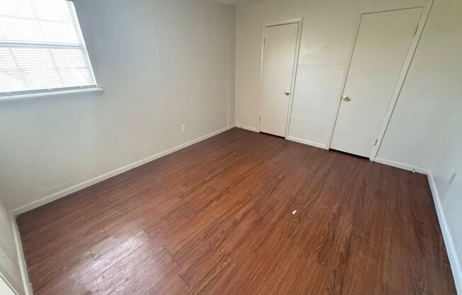 3 beds, 2 baths, $775