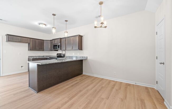 2 Bedroom Condo For Rent Near Riverside Drive!