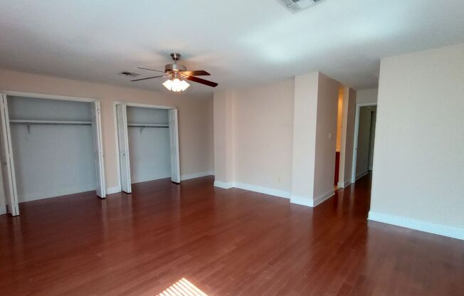 2 beds, 2.5 baths, 800 sqft, $1,425, Unit 206