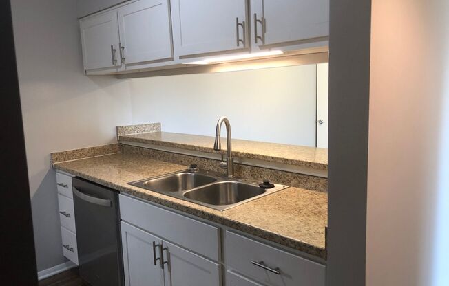 2 beds, 2 baths, 955 sqft, $1,225, Unit 5939D