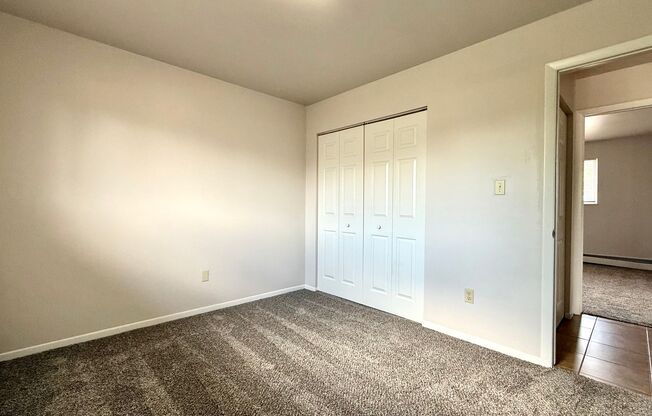 2 beds, 1 bath, 800 sqft, $1,150, Unit Unit 6