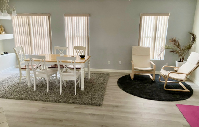 929 PLANTAIN LILY AVE