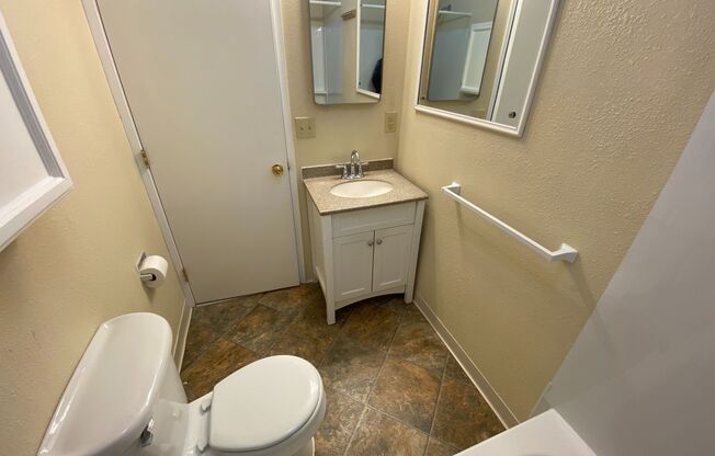 1 bed, 1 bath, $1,474, Unit 9