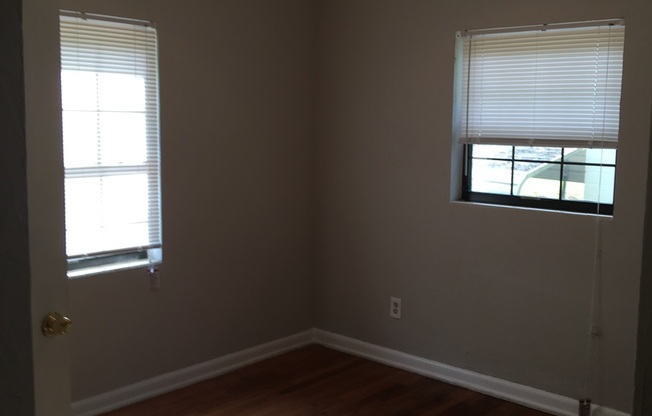 3 beds, 1 bath, $1,395