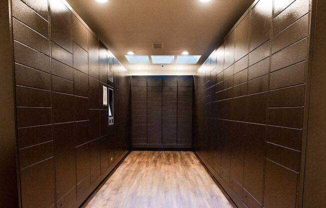 Kent Apartments - Signature Pointe Apartment Homes - Package Lockers