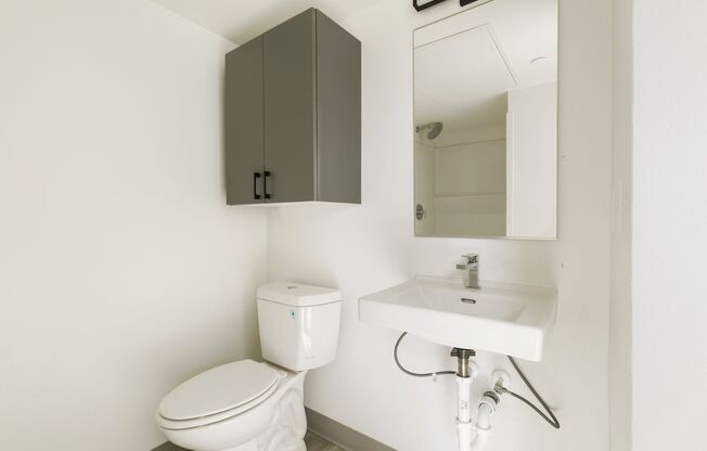 Studio, 1 bath, 301 sqft, $1,182, Unit B07