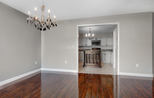 1328 HARMON CV