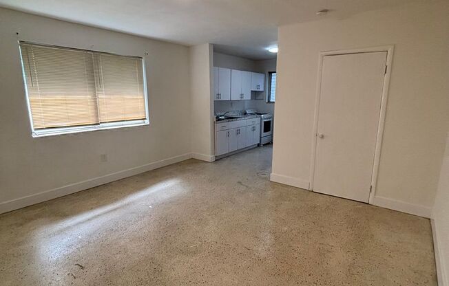 Studio in Central Location + Parking