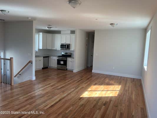 441 CLOVE RD