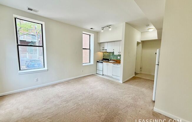 1532 15 ST NW