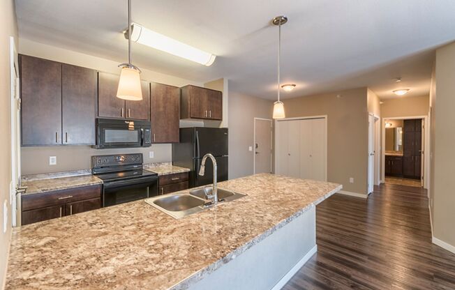 3 beds, 2 baths, 1,315 sqft, $1,585, Unit 301