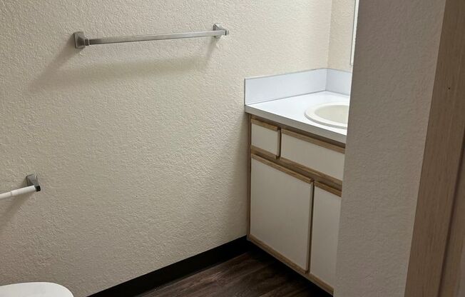 1 bed, 1.5 baths, 855 sqft, $1,395, Unit 3757