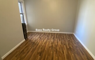 1724 W ESTES
