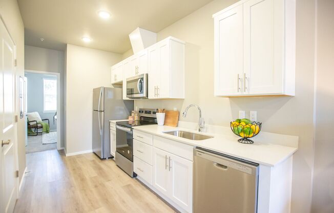 1 bed, 1 bath, 765 sqft, $1,799