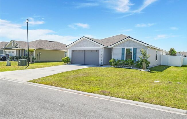 Like New Green Cove Springs 4 bedroom/2 bath