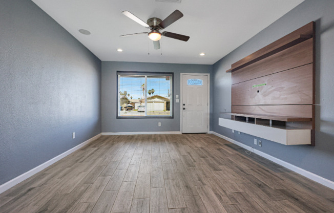 2701 E VILLA RITA DR