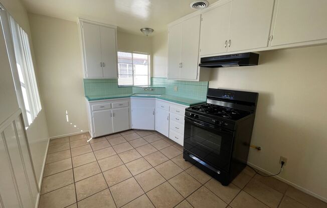 928 W. Glenoaks blvd. Glendale CA