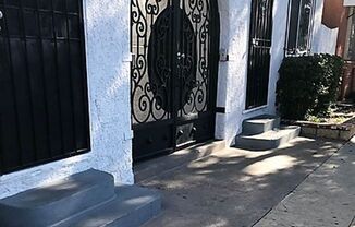 1212 Hoffman
