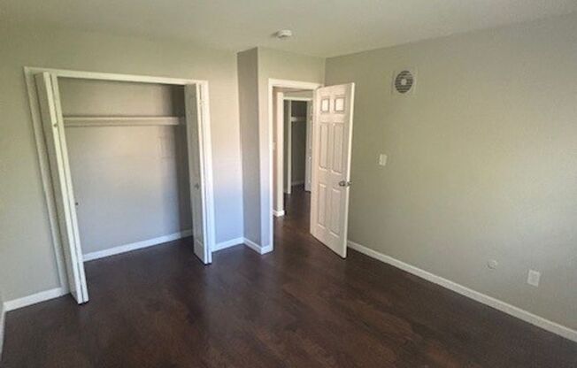 1 bed, 1 bath, 650 sqft, $1,050, Unit 27-104