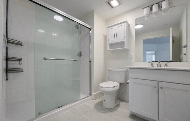 2 beds, 2 baths, 1,000 sqft, $4,050, Unit 201