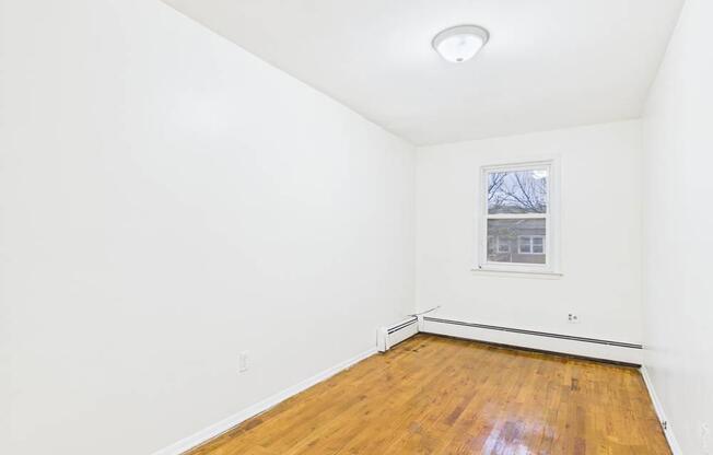10124 78 ST