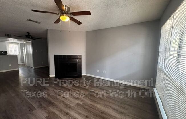 4004 W PIONEER DR