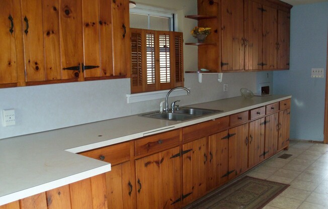 Three bedroom brick ranch with new carpet!