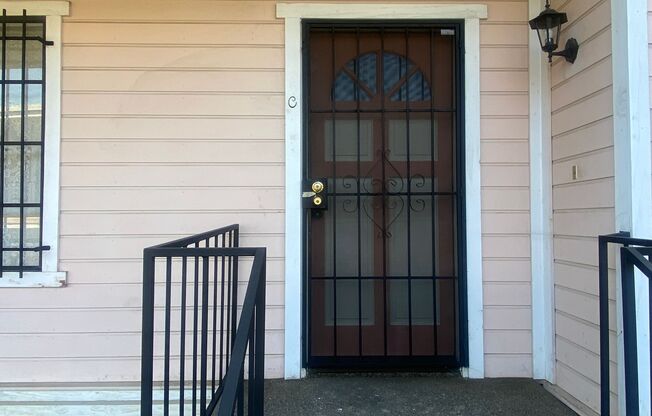 Renovated Townhome, Attached Garage, in Gated HOA Community *READ*