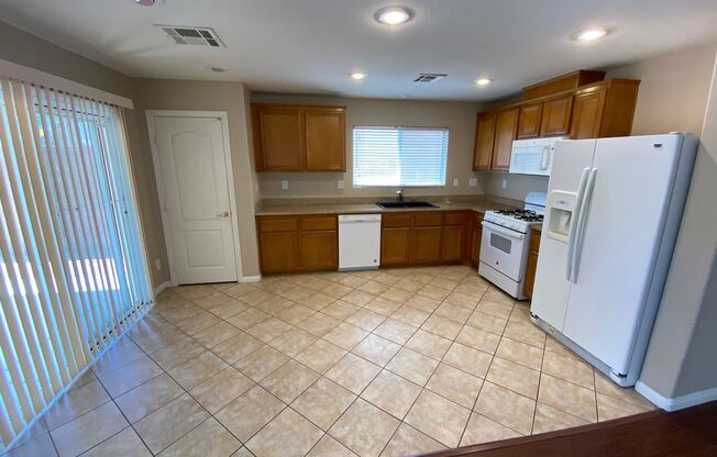Wonderful 4 bed/2.5 bath home located in Summerlin