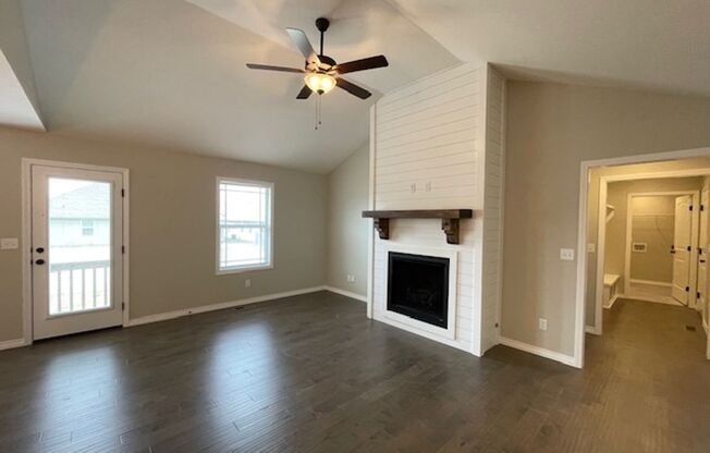 BRAND NEW HOME IN NIXA IN Old Castle Estates!