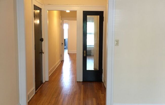 5752-58 N Winthrop Ave