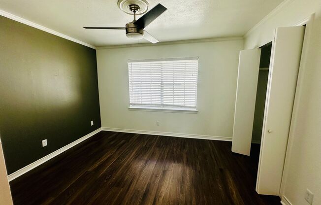 2 beds, 1.5 baths, 957 sqft, $1,675, Unit 112